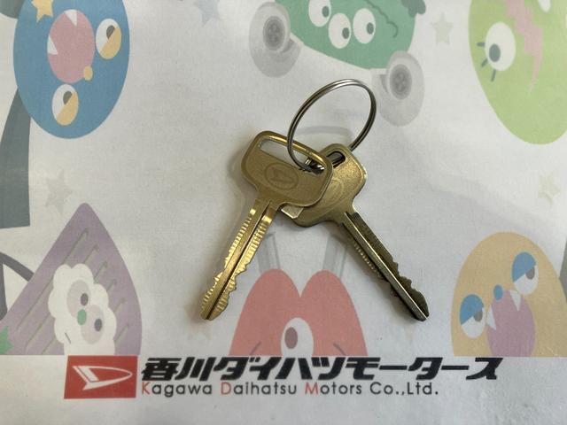 ���J�Ƀ^�[���E�s�b�`���I�[�g���C�t�ŗ��Ƃ��A�{�f�B�[�S�̂ɐ���������p�̃l���h�ŎC��܂��B���̌�A�ɍׂ߂̃R���p�E���h�ƃt�@�C�����g�p���d�グ�Ă���܂��B