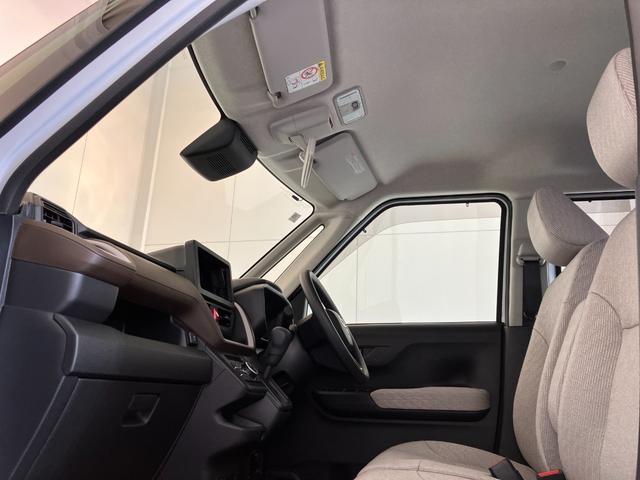 �c�Ǝ��Ԃ͂X�F�R�O�`�P�W�F�O�O�ł���