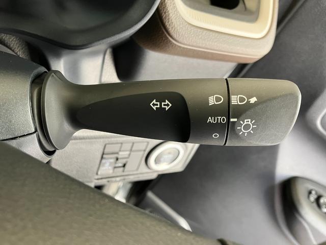 �i�r��I�[�f�B�I�Ȃǂ̑��삪�茳�łł���X�e�A�����O�X�C�b�`���������O��������ł��ĕ֗��ł��I