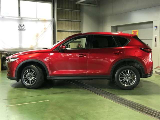 ＣＸ－５ ２．０　２０Ｓ　スマート　エディション　ＭＴモード付　ブレーキサポート　３６０度ビューモニター　ＬＥＤ　地デジ　サイドエアバック　横滑り防止装置　アイドリング　盗難防止装置　ＥＴＣ付き　アドバンストキー　バックモニター　キーレスエントリー（5枚目）
