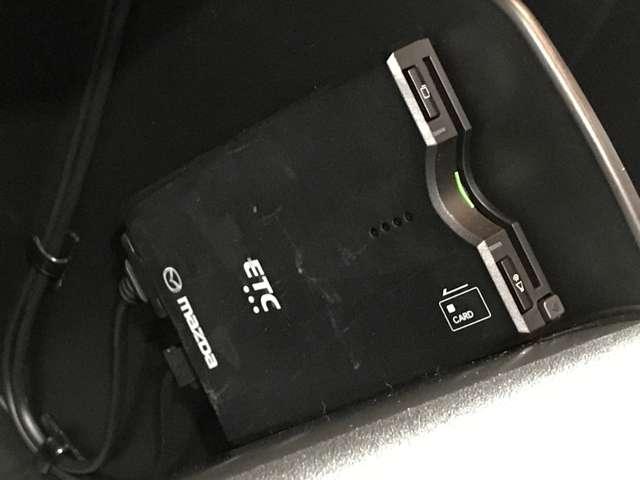 ＣＸ－５ ２．０　２０Ｓ　スマート　エディション　ＭＴモード付　ブレーキサポート　３６０度ビューモニター　ＬＥＤ　地デジ　サイドエアバック　横滑り防止装置　アイドリング　盗難防止装置　ＥＴＣ付き　アドバンストキー　バックモニター　キーレスエントリー（16枚目）