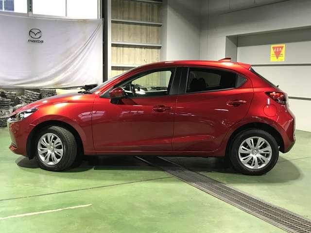 ＭＡＺＤＡ２ １．５　１５Ｓ　スマート　エディション　４ＷＤ　ＭＴモード付　横滑り防止　メモリーナビ　フルセグ　フロントカメラ　ＬＥＤ　４ＷＤ　アイドリングストップ　スマートキー　盗難防止装置　ＥＴＣ　アラウンドビューモニター　サイドモニター　バックモニター（5枚目）