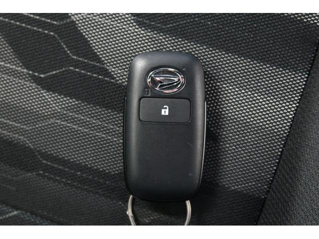 タフト Ｇ　／４ＷＤ／ナビ／バックカメラ／キーフリー／パノラマルーフ　オートミラー　ＡＷ　前後誤発進抑制機能　車線逸脱防止　パノラマルーフ　盗難防止装置　ＥＴＣ　オートライト　キーフリーシステム　４ＷＤ　記録簿　スマートキー　オートマチックハイビーム　ナビ・ＴＶ（23枚目）