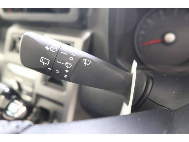 タフト Ｇ　ダーククロムベンチャー　／オーディオレス／キーフリー　キーレスエントリ　レーダーブレーキ　盗難防止システム　電動格納ドアミラー　Ｂカメラ　レーンアシスト　記録簿　アルミホイール　ＬＥＤライト　オートハイビーム　オートライト　スマートキー　ガラスルーフ（22枚目）