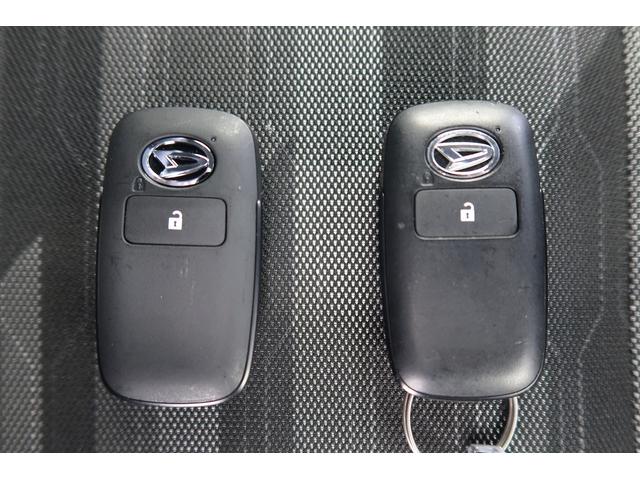 タフト Ｇ　ダーククロムベンチャー　／オーディオレス／キーフリー　キーレスエントリ　レーダーブレーキ　盗難防止システム　電動格納ドアミラー　Ｂカメラ　レーンアシスト　記録簿　アルミホイール　ＬＥＤライト　オートハイビーム　オートライト　スマートキー　ガラスルーフ（24枚目）