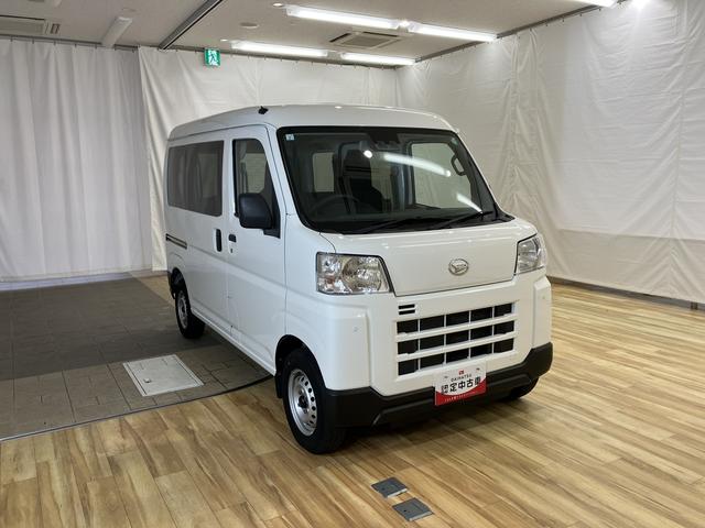 ハイゼットカーゴ ＤＸ　／切替４ＷＤ／ラジオ／オートライト／踏み間違い防止　踏み間違い防止　Ｗエアバック　キーフリーシステム　エコアイドル　車線逸脱警報　切替４ＷＤ　オートハイビーム　両側スライドドア　オートライト　運転席エアバッグ　ＡＢＳ　記録簿　ＶＤＣ（3枚目）