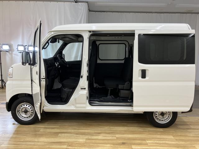 ハイゼットカーゴ ＤＸ　／切替４ＷＤ／ラジオ／オートライト／踏み間違い防止　踏み間違い防止　Ｗエアバック　キーフリーシステム　エコアイドル　車線逸脱警報　切替４ＷＤ　オートハイビーム　両側スライドドア　オートライト　運転席エアバッグ　ＡＢＳ　記録簿　ＶＤＣ（7枚目）