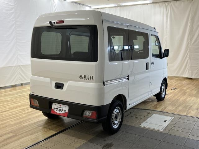 ハイゼットカーゴ ＤＸ　／切替４ＷＤ／ラジオ／オートライト／踏み間違い防止　踏み間違い防止　Ｗエアバック　キーフリーシステム　エコアイドル　車線逸脱警報　切替４ＷＤ　オートハイビーム　両側スライドドア　オートライト　運転席エアバッグ　ＡＢＳ　記録簿　ＶＤＣ（12枚目）