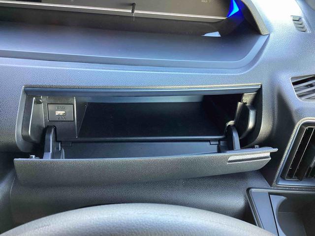 タント カスタムＸ　インパネシフト　プッシュスタートスイッチ　電子カードキー　電動パーキングブレーキ　ディスプレイオーディオ　シートヒーター　両側パワースライドドア　衝突軽減ブレーキ　車線逸脱防止　ＡＢＳ　アルミホイール（26枚目）