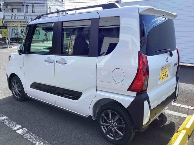 タント ファンクロス　インパネシフト　プッシュスタートスイッチ　電子カードキー　電動パーキングブレーキ　カーナビ　バックモニター　衝突軽減システム　レーンキープアシスト　アルミホイール　ＡＢＳ（10枚目）