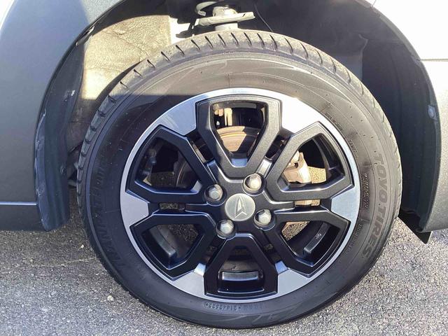 右フロントタイヤの写真です