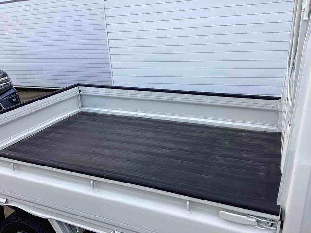 ハイゼットトラック スタンダードＳＡＩＩＩｔ　５速ＭＴ車　４ＷＤ車　エアコン　パワステ　衝突被害軽減システム　ＡＢＳ　荷台マット（14枚目）