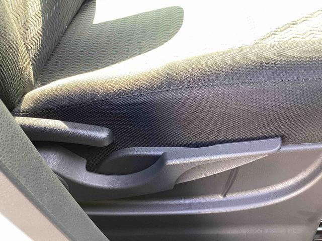 トール カスタムＧ　インパネシフト　プッシュスタートスイッチ　電子カードキー　カーナビ　バックモニター　ドラレコ　両側パワースライドドア　緊急ブレーキ　アルミホイール　ハイビームアシスト　ＡＢＳ（24枚目）