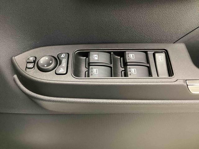 タント カスタムＸ　インパネシフト　プッシュスタートスイッチ　電子カードキー　電動パーキングブレーキ　フォグランプ　両側パワースライドドア　アルミホイール　衝突軽減ブレーキ　車線逸脱防止　ＡＢＳ（29枚目）