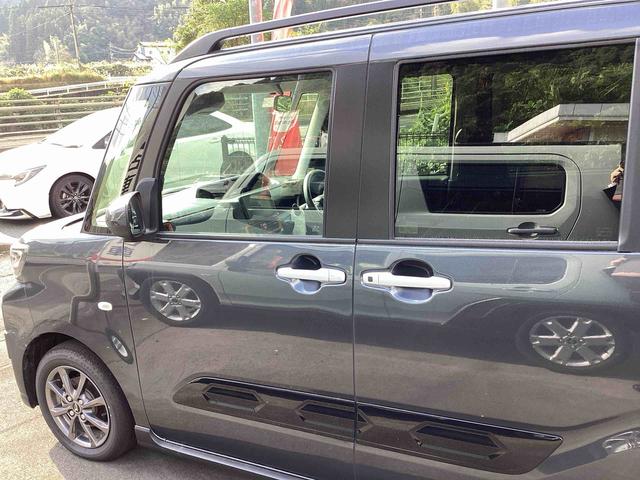 タント ファンクロス　インパネシフト　プッシュスタートスイッチ　電子カードキー　電動パーキングブレーキ　両側オートドア　衝突軽減システム　レーンキープアシスト　ＡＢＳ（5枚目）