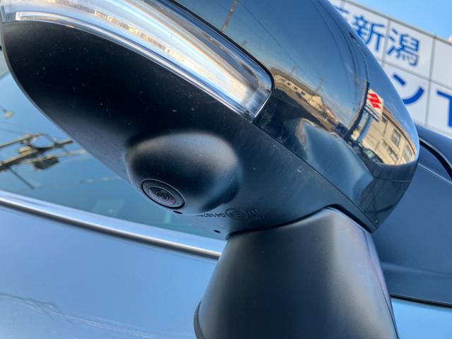 フロンクス １型　★４ＷＤ　純正ナビ　全方位カメラ★　４ＷＤ　純正ナビ　全方位カメラ　オートライト　プッシュスタート　シートヒーター　オートエアコン　衝突被害軽減システム　アイドリングストップ　衝突安全ボディ　盗難防止システム　横滑り防止機能（7枚目）