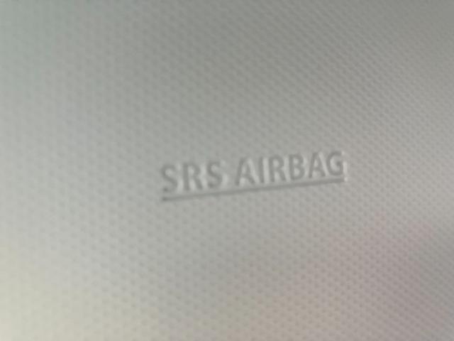 フロンクス １型　★４ＷＤ　純正ナビ　全方位カメラ★　４ＷＤ　純正ナビ　全方位カメラ　オートライト　プッシュスタート　シートヒーター　オートエアコン　衝突被害軽減システム　アイドリングストップ　衝突安全ボディ　盗難防止システム　横滑り防止機能（21枚目）