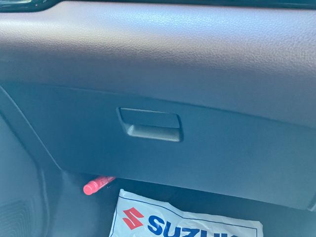 フロンクス １型　★４ＷＤ　純正ナビ　全方位カメラ★　４ＷＤ　純正ナビ　全方位カメラ　オートライト　プッシュスタート　シートヒーター　オートエアコン　衝突被害軽減システム　アイドリングストップ　衝突安全ボディ　盗難防止システム　横滑り防止機能（27枚目）