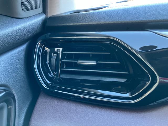 フロンクス １型　★４ＷＤ　純正ナビ　全方位カメラ★　４ＷＤ　純正ナビ　全方位カメラ　オートライト　プッシュスタート　シートヒーター　オートエアコン　衝突被害軽減システム　アイドリングストップ　衝突安全ボディ　盗難防止システム　横滑り防止機能（31枚目）