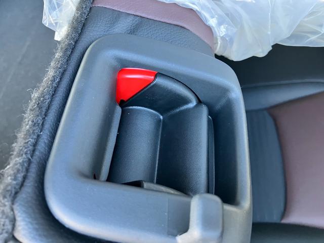 フロンクス １型　★４ＷＤ　純正ナビ　全方位カメラ★　４ＷＤ　純正ナビ　全方位カメラ　オートライト　プッシュスタート　シートヒーター　オートエアコン　衝突被害軽減システム　アイドリングストップ　衝突安全ボディ　盗難防止システム　横滑り防止機能（54枚目）