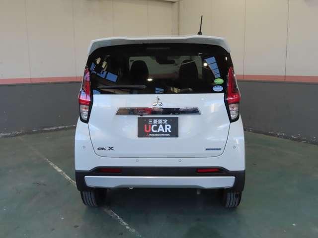 リヤワイパー装備　雨の日も後方視界確保