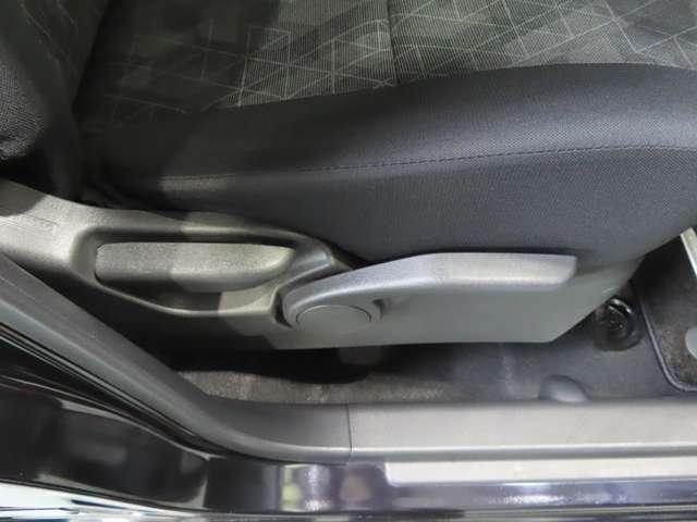 �^�]�Ȃɂ̓��o�[�ŃV�[�g�����𒲐߂ł���n�C�g�A�W���X�^�[�𑕔����A�̊i�ɍ��킹���|�W�V������ݒ�ł��܂��B