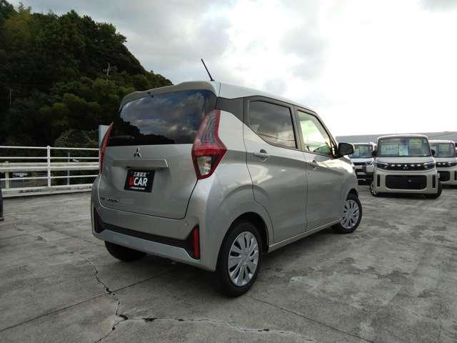 eKワゴン G スマートキー・シートヒーター 衝突軽減ブレーキ 前席シートヒーター クリアランスソナー スマートキー アイドリングストップ ベンチシート バックカメラ オートエアコン 盗難警報装置 パワーステアリング(2枚目)