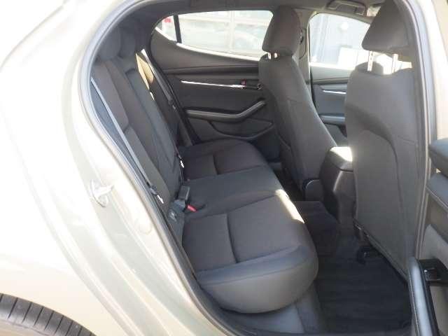 MAZDA3ファストバック 1.8 XD ツーリング ディーゼルターボ 旧試乗車 衝突被害軽減ブレーキ(11枚目)