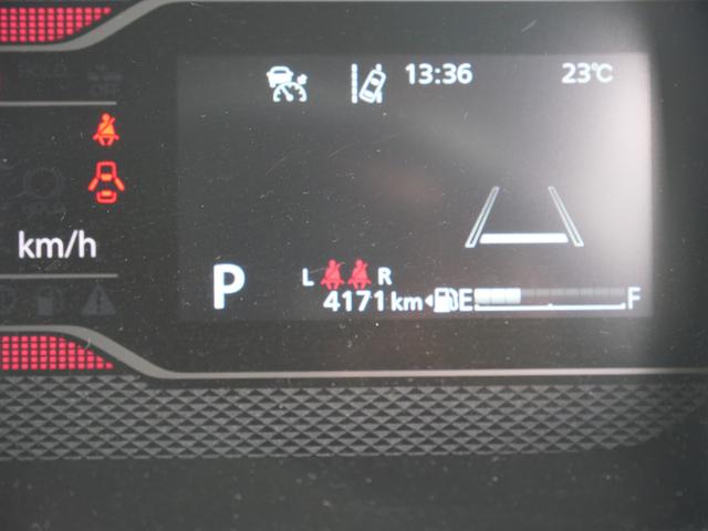 スペーシアカスタム カスタム HYBRID XSターボ 純正ナビ 全方位カメラ スズキセーフティーサポート バックカメラ Bluetooth スライドドア 禁煙車 純正ナビ プッシュスタート シートヒーター オートエアコン 衝突安全ボディ アイドリングストップ 横滑り防止機能(9枚目)