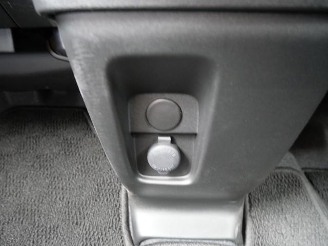 スペーシアカスタム カスタム HYBRID XSターボ 純正ナビ 全方位カメラ スズキセーフティーサポート バックカメラ Bluetooth スライドドア 禁煙車 純正ナビ プッシュスタート シートヒーター オートエアコン 衝突安全ボディ アイドリングストップ 横滑り防止機能(32枚目)