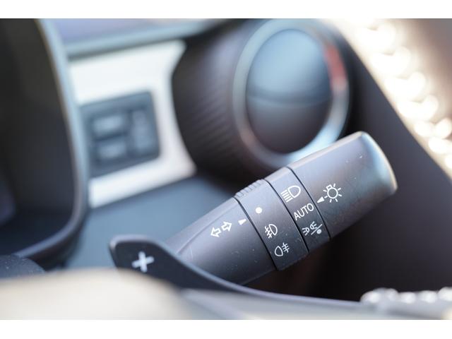 イグニス HYBRID MF 4型 8インチナビ ETC 全方位カメラ バックカメラ オートライト Bluetooth 純正ナビ プッシュスタート シートヒーター オートエアコン ETC スズキセーフティーサポート アイドリングストップ 横滑り防止機能 衝突安全ボディ(14枚目)