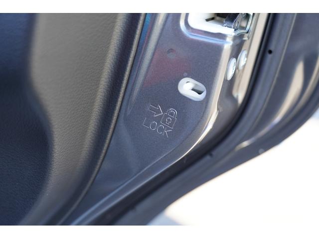 イグニス HYBRID MF 4型 8インチナビ ETC 全方位カメラ バックカメラ オートライト Bluetooth 純正ナビ プッシュスタート シートヒーター オートエアコン ETC スズキセーフティーサポート アイドリングストップ 横滑り防止機能 衝突安全ボディ(38枚目)