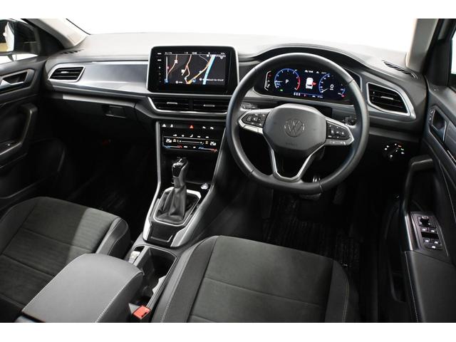 Ｔ－ロック ＴＳＩ　スタイル　フォルクスワーゲン認定中古車保証　純正ナビゲーション　ブラインドスポットモニター　バックカメラ　ＬＥＤヘッドライト　ＥＴＣ２．０（2枚目）