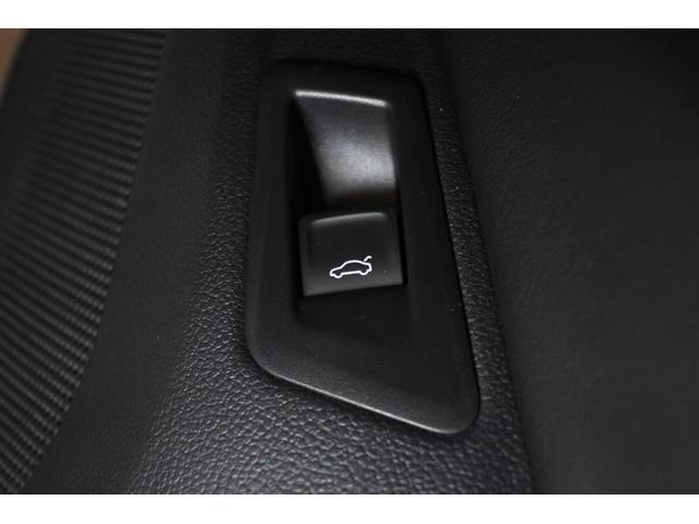 Ｔ－ロック ＴＳＩ　スタイル　フォルクスワーゲン認定中古車保証　純正ナビゲーション　ブラインドスポットモニター　バックカメラ　ＬＥＤヘッドライト　ＥＴＣ２．０（26枚目）