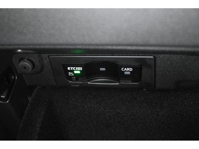 �d�s�b�Q�D�O�Ή��ԍڊ�B�S���̍������H�ɐݒu���ꂽ�h�s�r�X�|�b�g�Ƃ̍�����e�ʁi�d�s�b�̂S�{�j�A�o�����ʐM�ŁA���E���̘H�ԋ����V�X�e���ɂ��^�]�x���T�[�r�X���󂯂邱�Ƃ��ł��܂��B