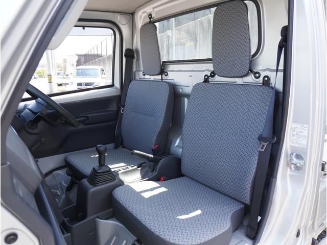 キャリイトラック ＫＣエアコンパワステ　４ＷＤ　５速ＭＴ　衝突被害軽減システム　４ＷＤ　５速ＭＴ　衝突被害軽減システム　３方開　オートライト　ＡＭＦＭラジオ　ドアバイザー　スペアタイヤ　横滑り防止機能　衝突安全ボディ（18枚目）