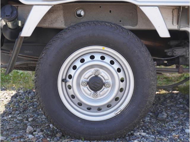 キャリイトラック ＫＣエアコンパワステ　４ＷＤ　５速ＭＴ　衝突被害軽減システム　４ＷＤ　５速ＭＴ　衝突被害軽減システム　３方開　オートライト　ＡＭＦＭラジオ　ドアバイザー　スペアタイヤ　横滑り防止機能　衝突安全ボディ（20枚目）