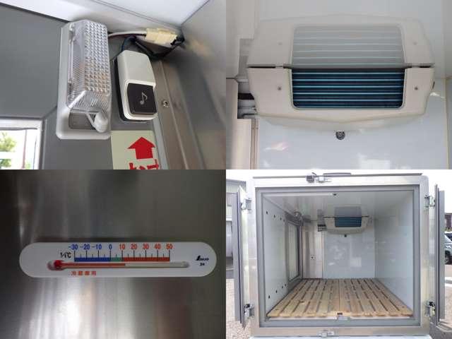 キャリイトラック 低温冷凍車 1WAY ★庫内設定温度範囲+20℃〜-20℃★バックカメラ★ETC2.0車載器★2DINナビ装着用庫内温度調整スイッチ取付キット★木製スノコ★キーレスエントリー★AUTOライト★(10枚目)