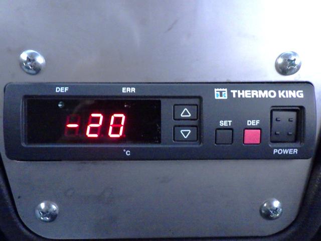 キャリイトラック 低温冷凍車 1WAY ★庫内設定温度範囲+20℃〜-20℃★バックカメラ★ETC2.0車載器★2DINナビ装着用庫内温度調整スイッチ取付キット★木製スノコ★キーレスエントリー★AUTOライト★(47枚目)