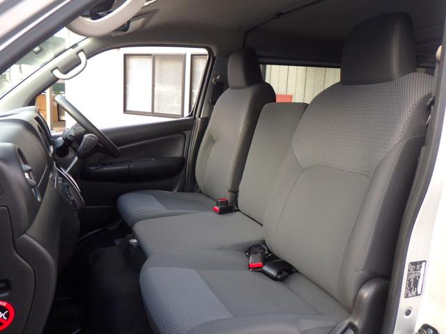 キャラバン ロングDX ★3人乗り★最大積載量1,250kg★2.4Lディーゼルターボ★純正メモリーナビ★バックカメラ★ETC車載器★衝突被害軽減ブレーキ★障害物センサー★車線逸脱警報★(39枚目)