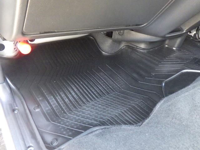 キャラバン ロングDX ★3人乗り★最大積載量1,250kg★2.4Lディーゼルターボ★純正メモリーナビ★バックカメラ★ETC車載器★衝突被害軽減ブレーキ★障害物センサー★車線逸脱警報★(40枚目)