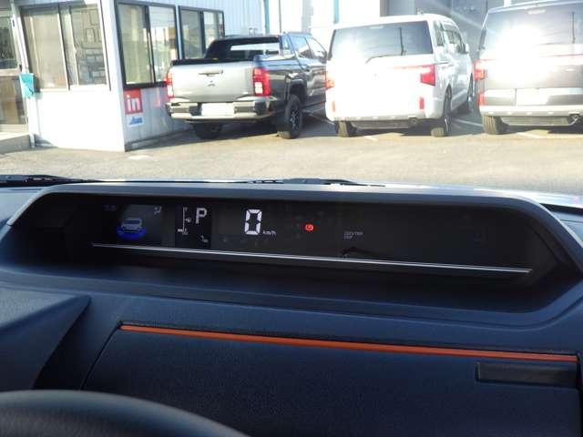 タント ファンクロスターボ　届出済未使用車／純正９インチＤオーディオ（11枚目）