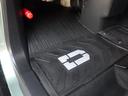 助手席足元です。運転席と同じく、ルームクリーニングにより綺麗な状態になっています。気持ちよくお乗りいただけると思います！