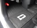 助手席足元です。運転席と同じく、ルームクリーニングにより綺麗な状態になっています。気持ちよくお乗りいただけると思います！