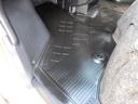 助手席足元です。運転席と同じく、ルームクリーニングにより綺麗な状態になっています。気持ちよくお乗りいただけると思います!