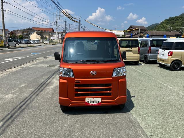 ハイゼットカーゴ デラックス 4WD CVT AM/FMラジオデッキ スマートアシスト・コーナーセンサー・3モード電子制御4WD(CVT車)・荷室長1,915mm・荷室幅1,410mm・荷室高1,250mm・ハロゲンヘッドランプ・マニュアルエアコン(5枚目)