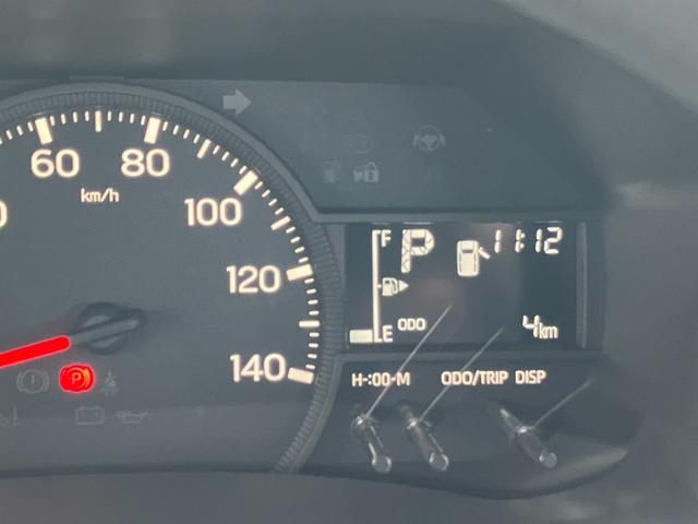 ハイゼットカーゴ デラックス 4WD CVT AM/FMラジオデッキ スマートアシスト・コーナーセンサー・3モード電子制御4WD(CVT車)・荷室長1,915mm・荷室幅1,410mm・荷室高1,250mm・ハロゲンヘッドランプ・マニュアルエアコン(10枚目)