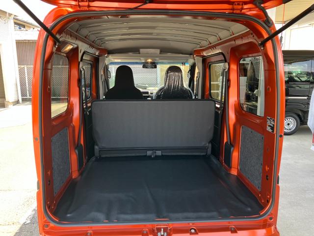 ハイゼットカーゴ デラックス 4WD CVT AM/FMラジオデッキ スマートアシスト・コーナーセンサー・3モード電子制御4WD(CVT車)・荷室長1,915mm・荷室幅1,410mm・荷室高1,250mm・ハロゲンヘッドランプ・マニュアルエアコン(14枚目)