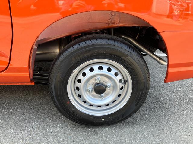 ハイゼットカーゴ デラックス 4WD CVT AM/FMラジオデッキ スマートアシスト・コーナーセンサー・3モード電子制御4WD(CVT車)・荷室長1,915mm・荷室幅1,410mm・荷室高1,250mm・ハロゲンヘッドランプ・マニュアルエアコン(24枚目)