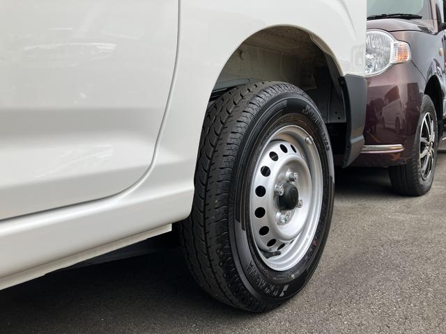 ハイゼットカーゴ デラックス　４ＷＤ　ＣＶＴ　ドライブレコーダー　スマートアシスト・コーナーセンサー・３モード電子制御４ＷＤ（ＣＶＴ車）・荷室長１，９１５ｍｍ・荷室幅１，４１０ｍｍ・荷室高１，２５０ｍｍ・ハロゲンヘッドランプ・マニュアルエアコン（24枚目）